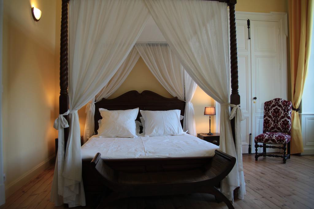 Domaine De Lamassas Bed and Breakfast Hautefage-la-Tour Δωμάτιο φωτογραφία