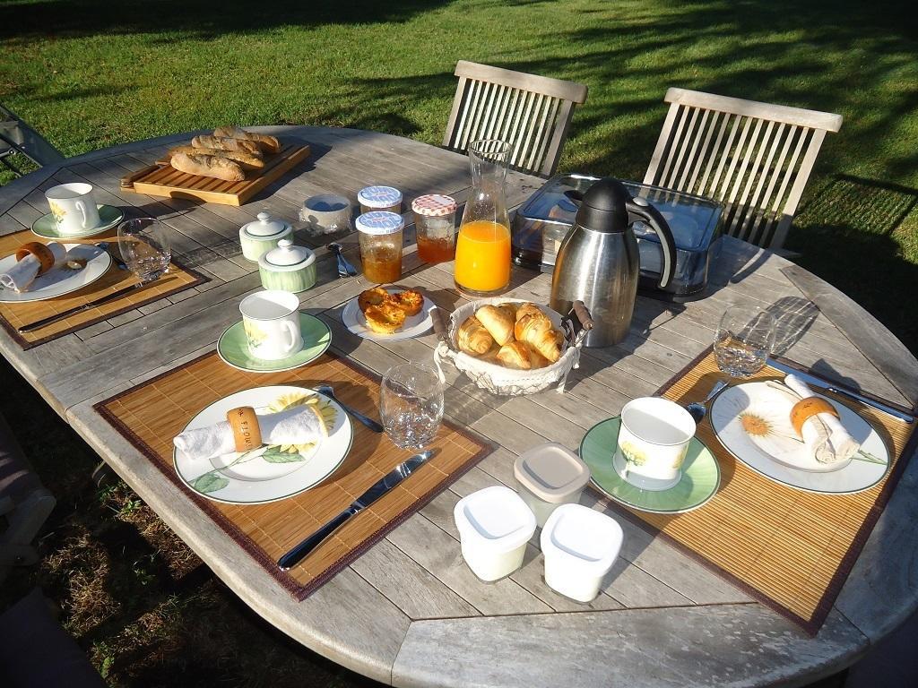 Domaine De Lamassas Bed and Breakfast Hautefage-la-Tour Εξωτερικό φωτογραφία